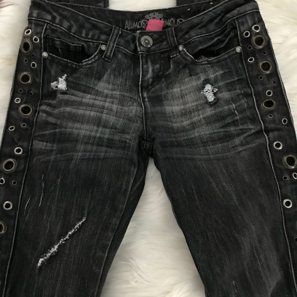 Almost Famous distressed jeans